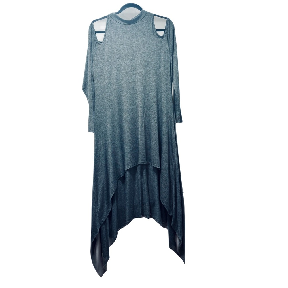Women’s Gray Dress No tags or label.  Only fabric content and washing.